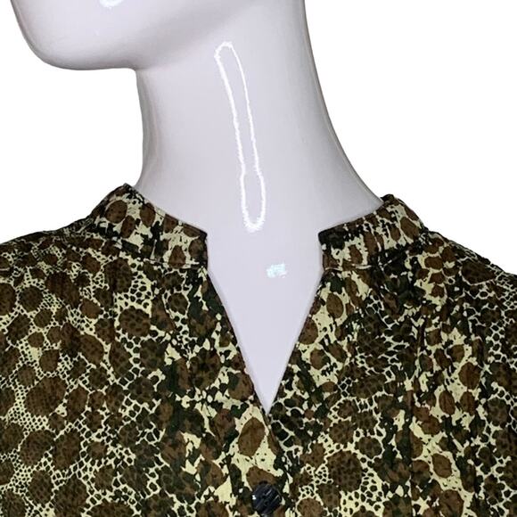 Kim Rogers Top Button Down Size M Brown Animal Print - Picture 3 of 13